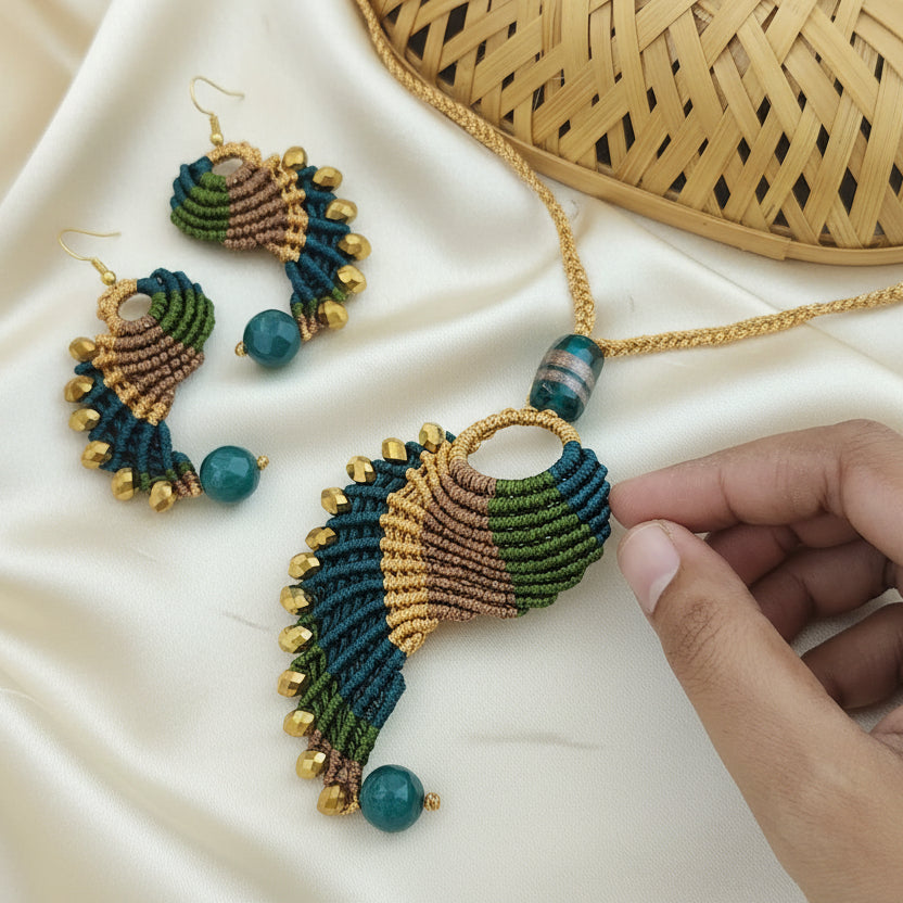 Hamsa teal macrame necklace set