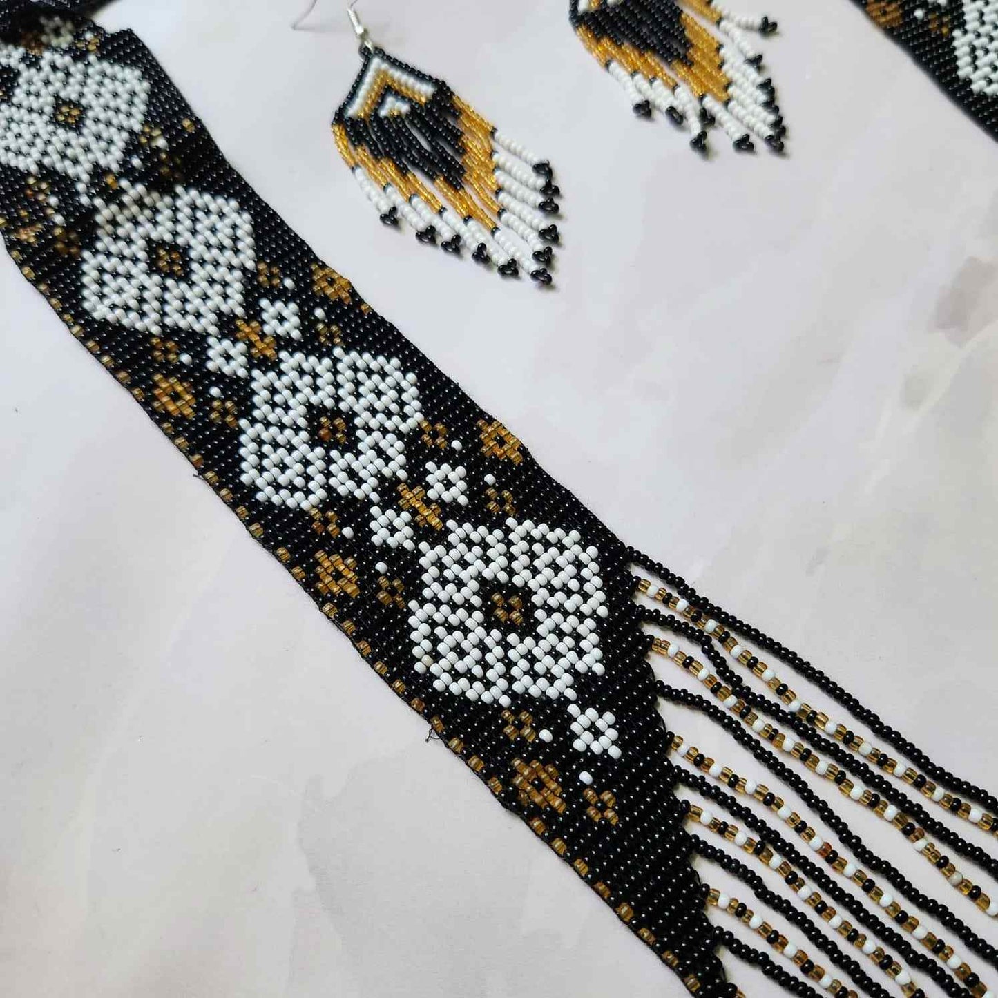 black brown partywear necklace for office with saree kurti shirt and blazer diamond design necklace layered bead necklace set wedding wear haldi sangeet mehndi