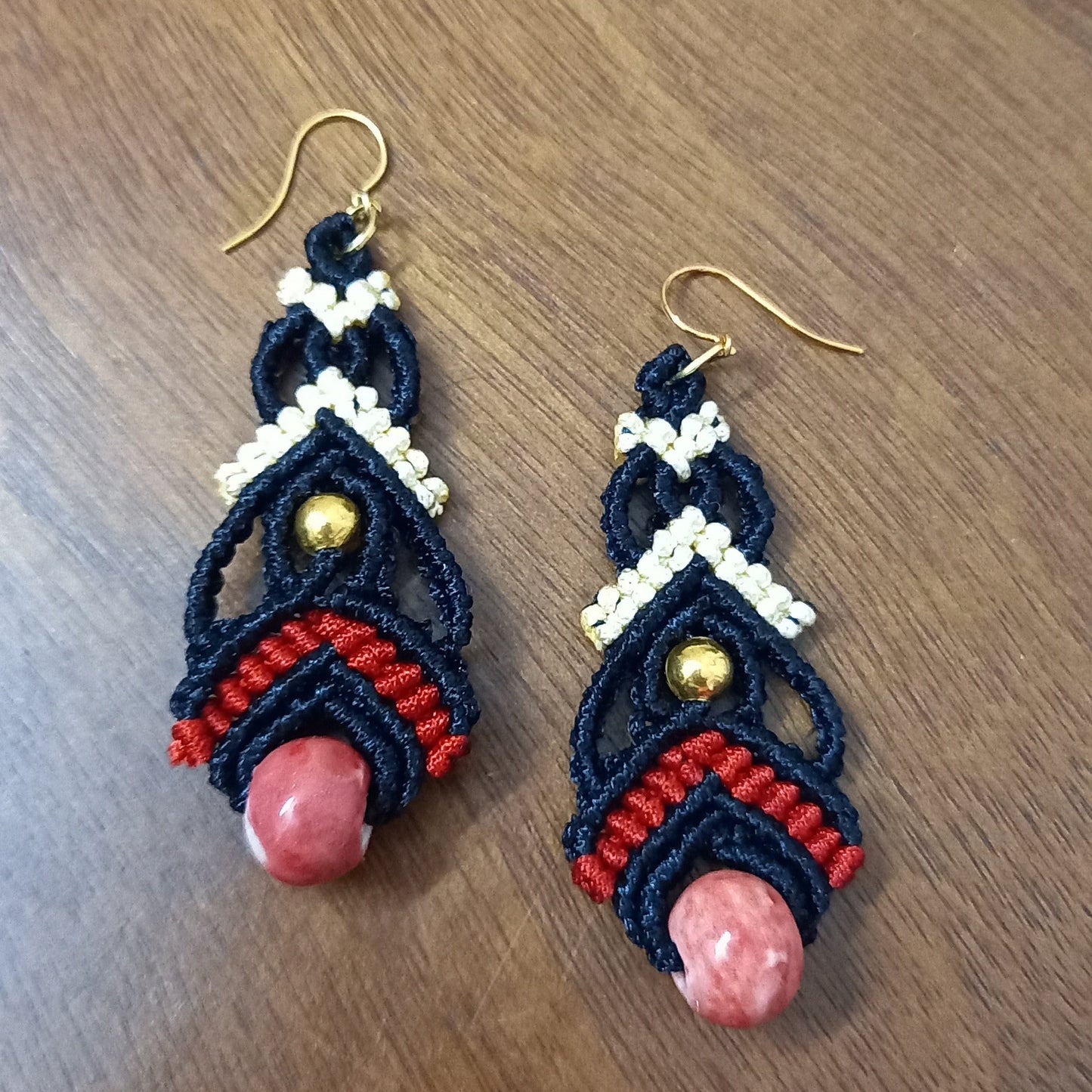 macrame dangler earrings in two colours with ceramic beads