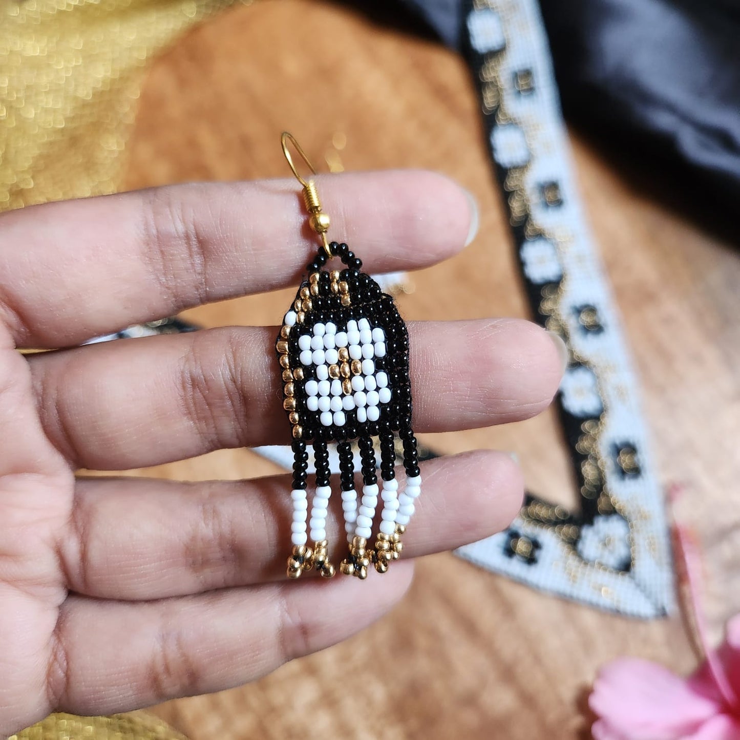 bead jewellery party necklace floral jewellery for collar outfits V neck outfits