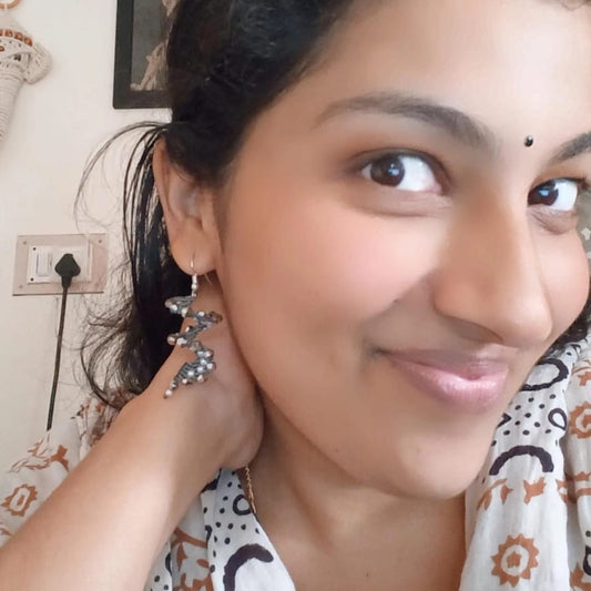 Vartini green macrame bead earrings