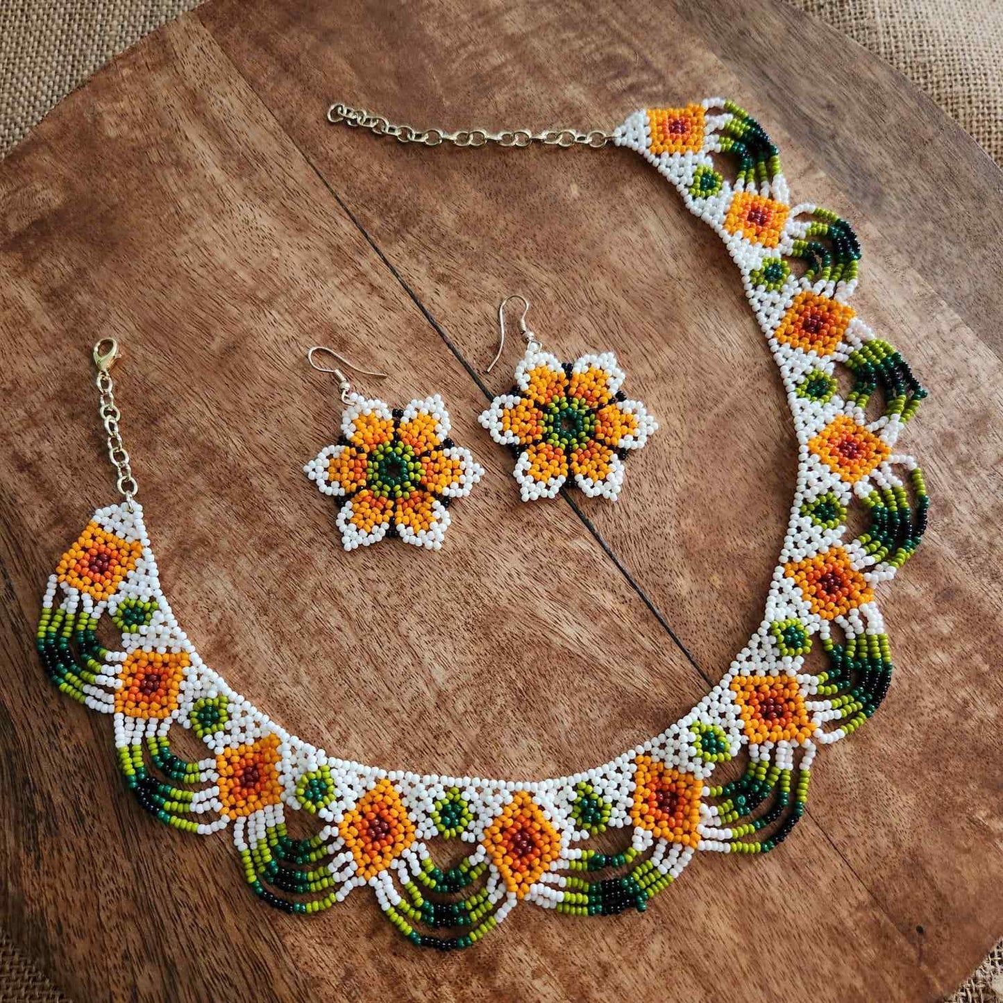 floral necklace bead jewellery short necklace scalloped flower motif partywear necklace floral earrings