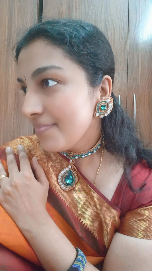green and white stone macrame choker stud earrings set