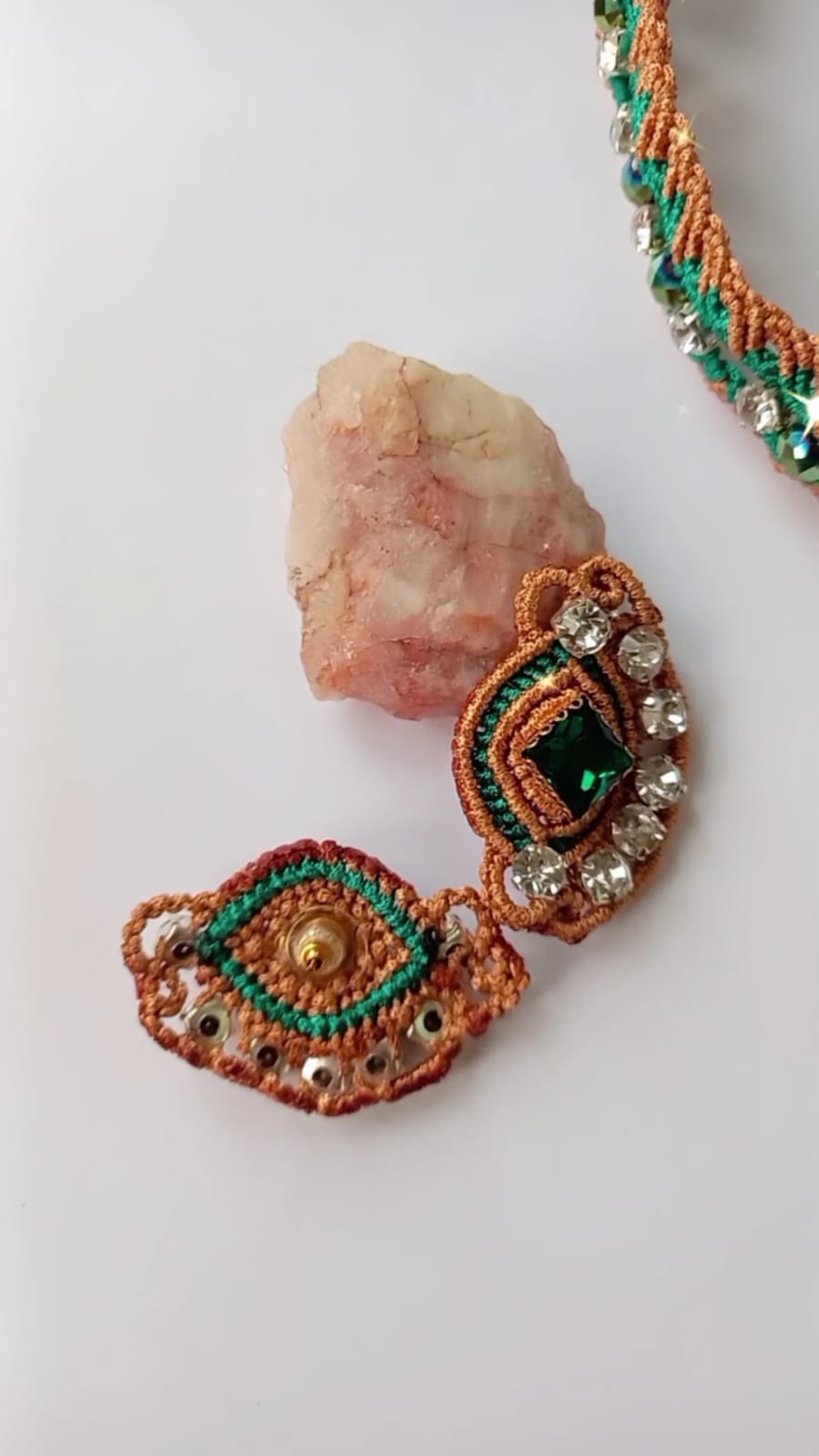 green and white stone macrame choker stud earrings set