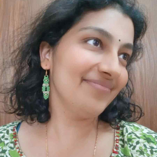 bead earrings macrame earrings zigzag design earrings green earrings