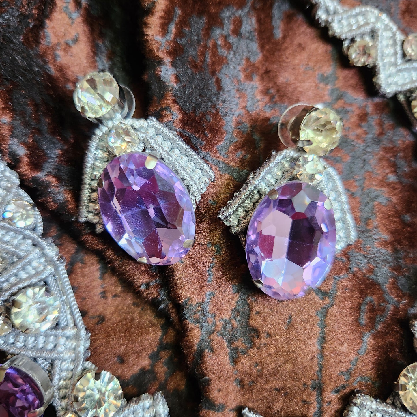 Varnika purple stone macrame necklace set