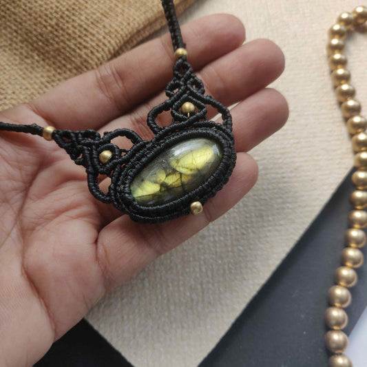 labrodorite green stone necklace office wear necklace small necklace delicate jewellery black necklace labrodorite