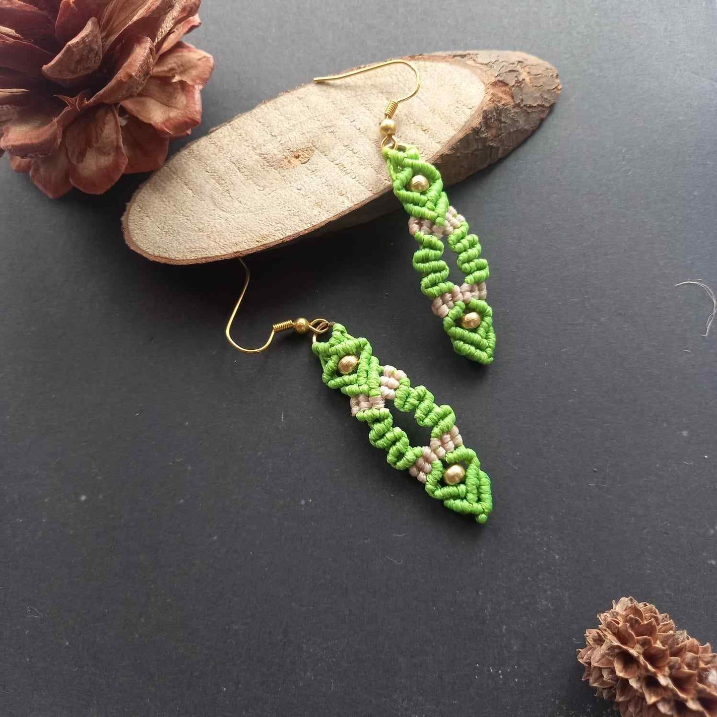 bead earrings macrame earrings zigzag design earrings green earrings