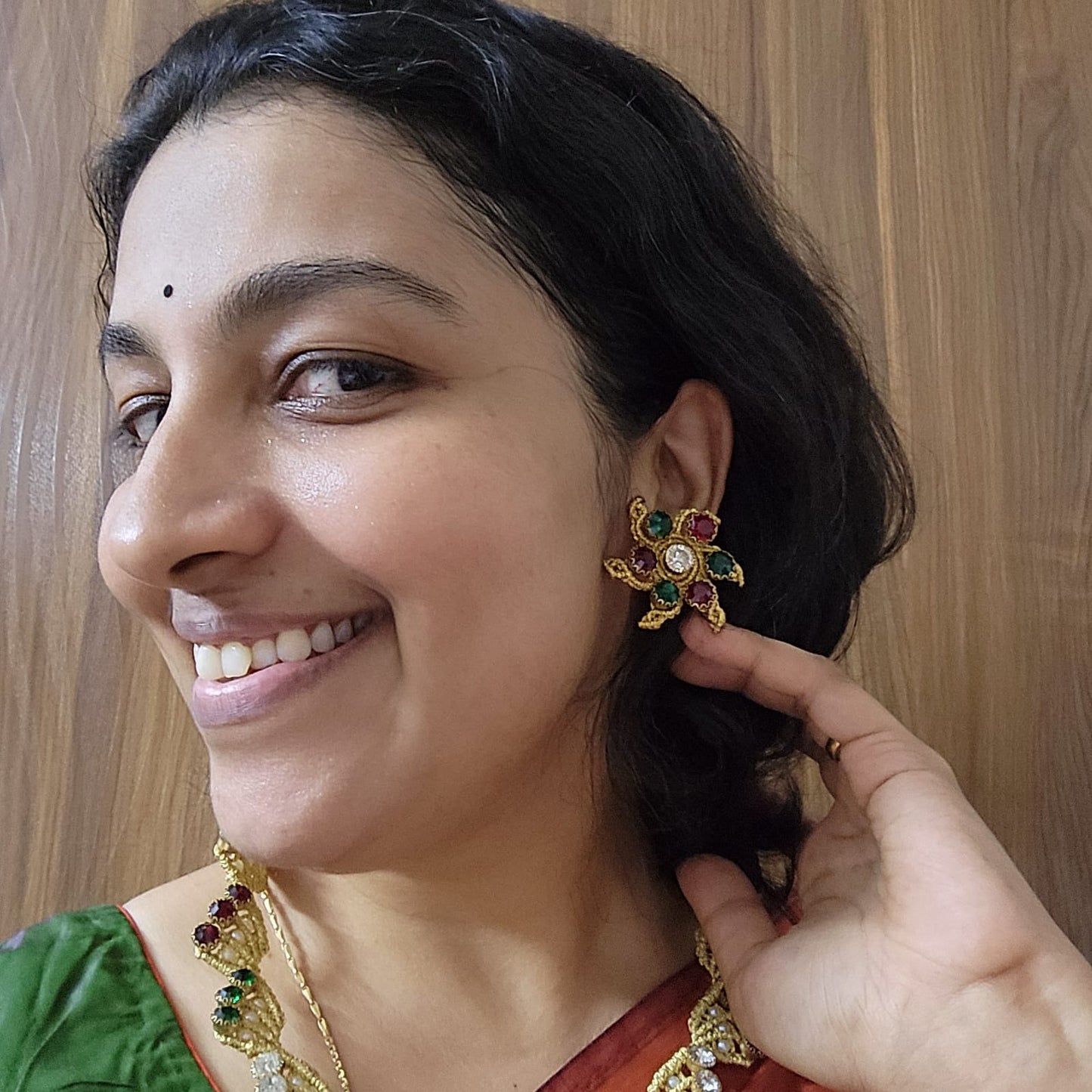 gold necklace stone necklace set stud earrings bead necklace stone earrings green stone necklace set wedding jewellery grand