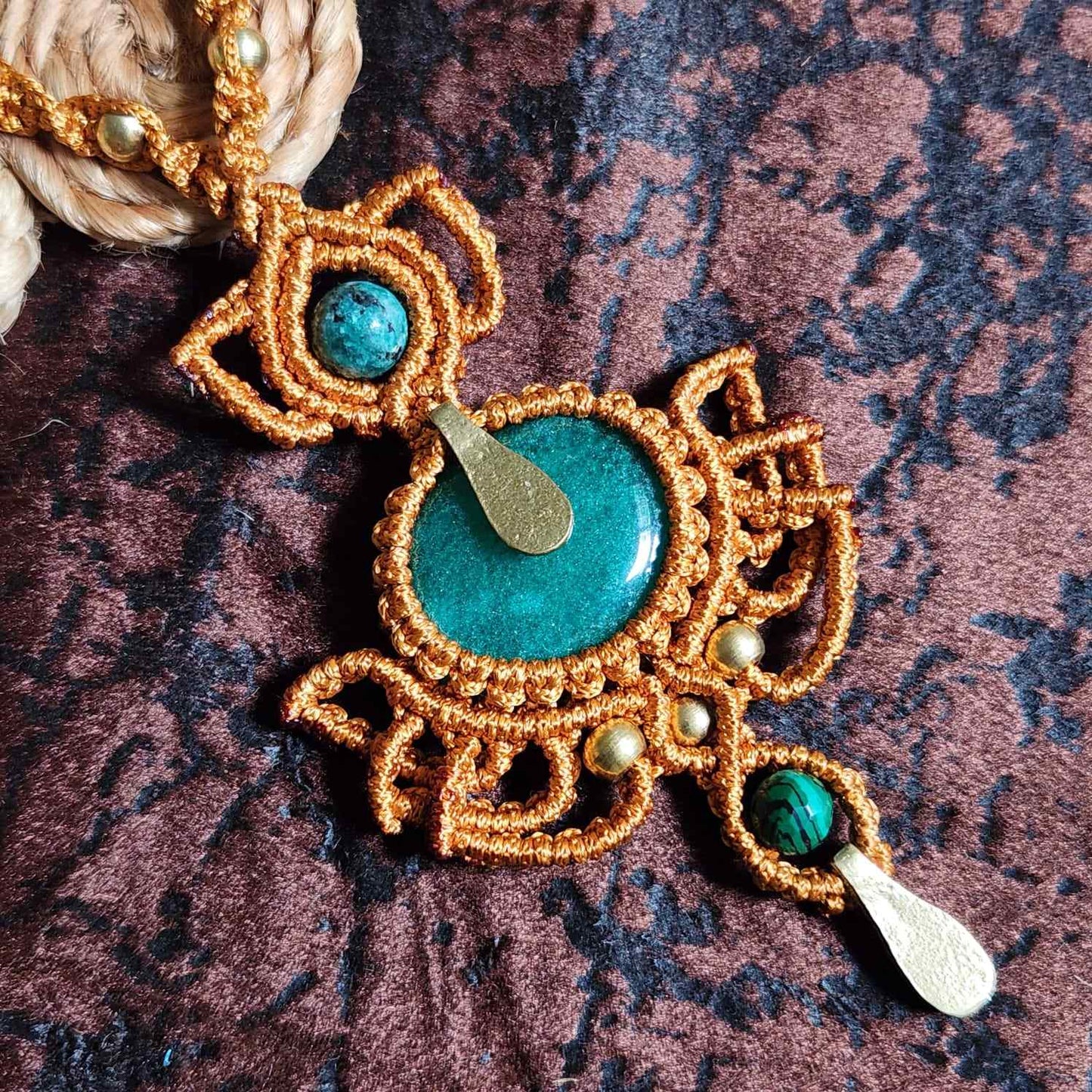 pendant onyx brass jewellery officewear formal wear necklace t-shirt casual tops