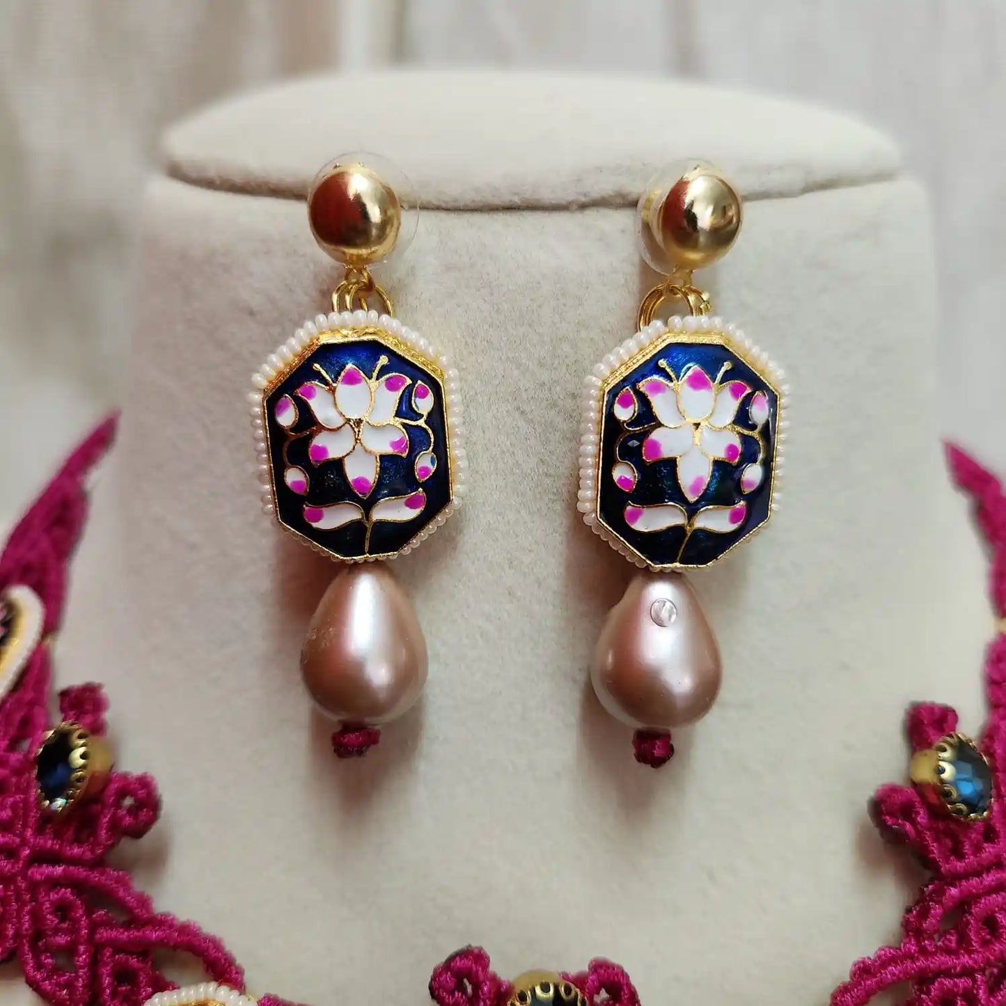 floral jewellery party necklace wedding necklace set lotus meenakari stud earrings stone necklace design formal wear macrame