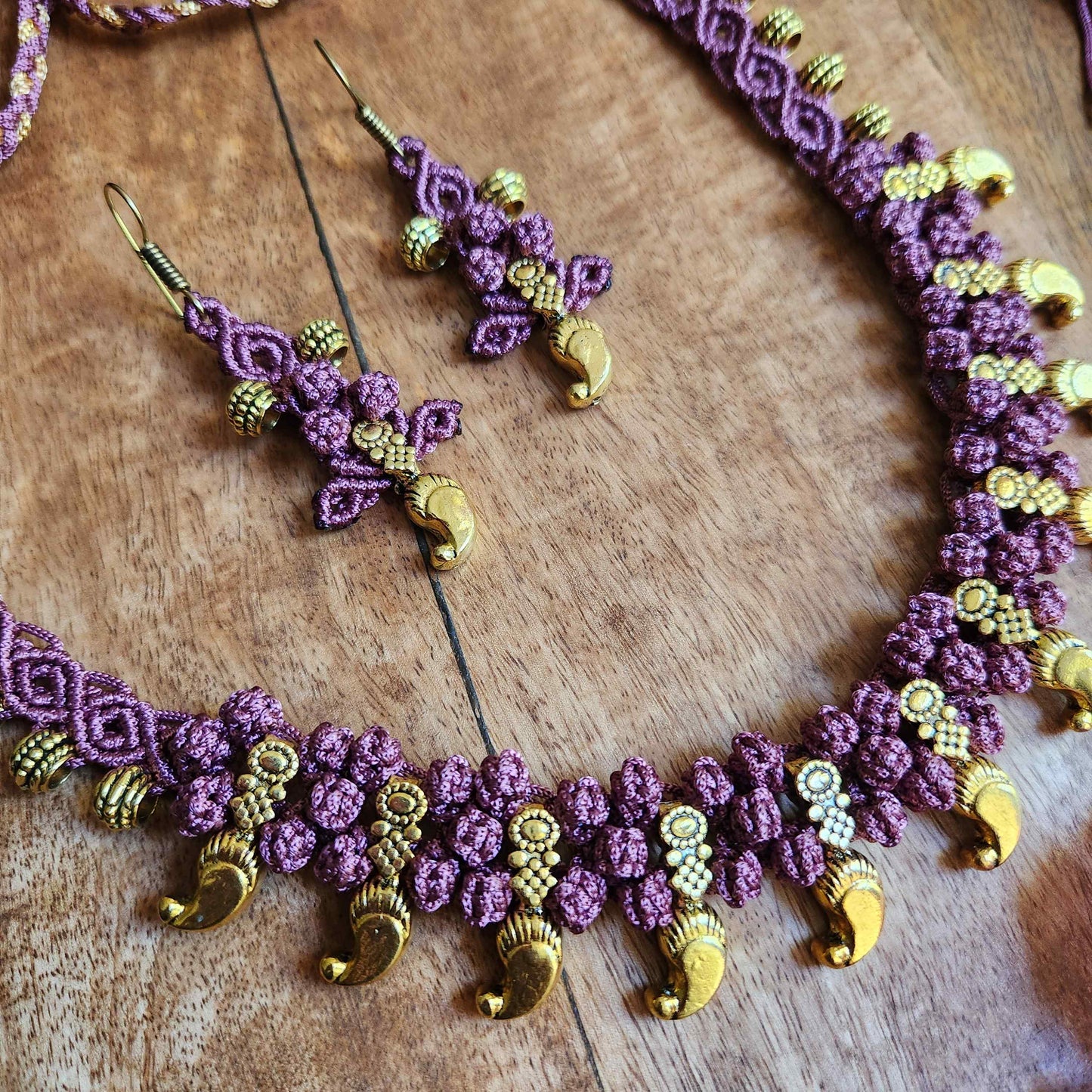 wedding jewellery set for sangeet necklace set kohlapuri gold bead jewellery for party
