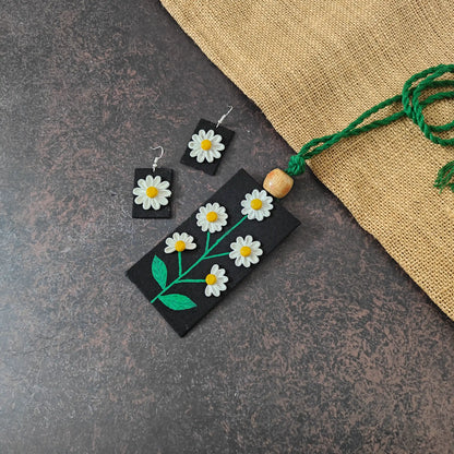Avani fabric necklace set