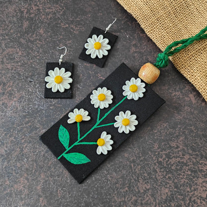Avani fabric necklace set