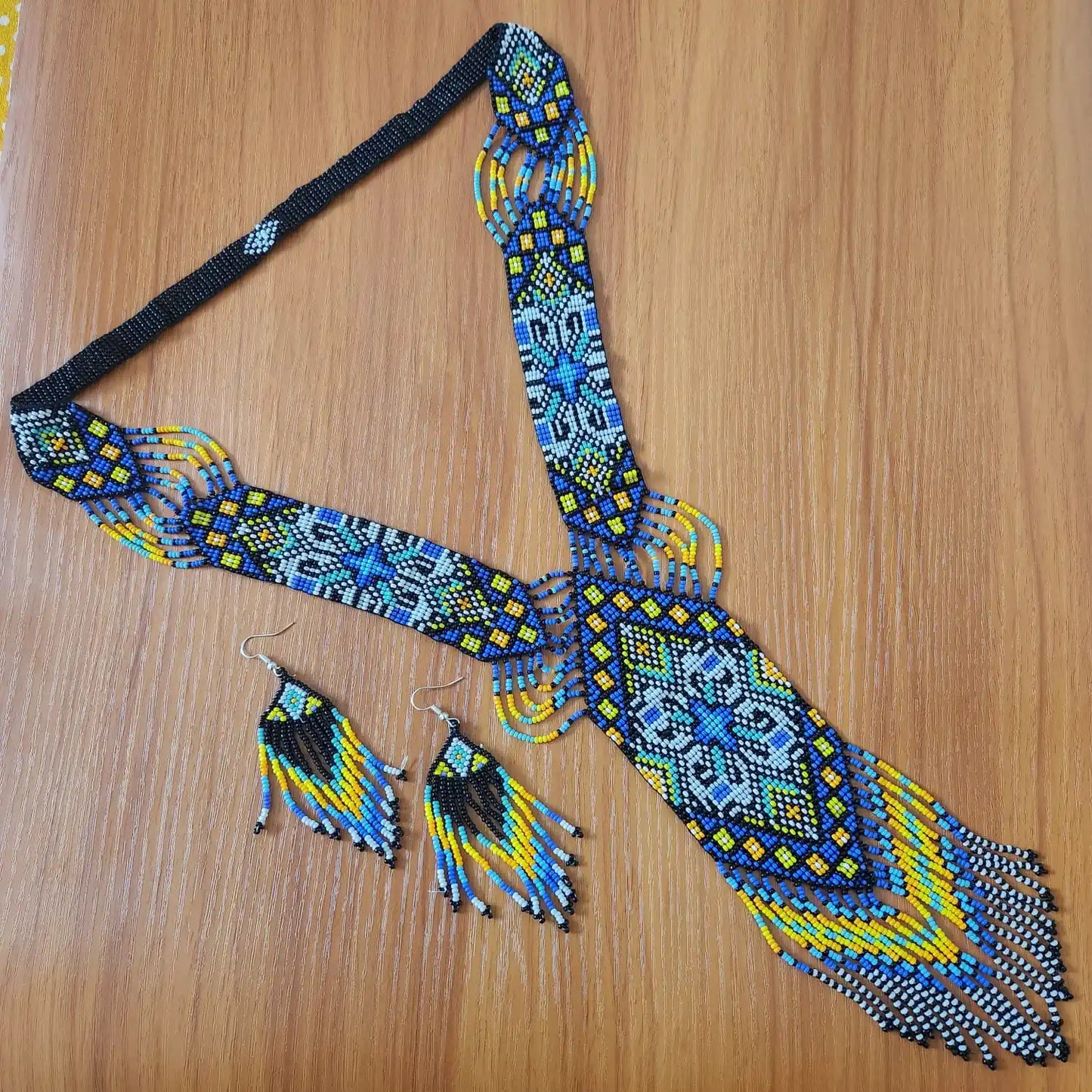 Charuta beadloom necklace set