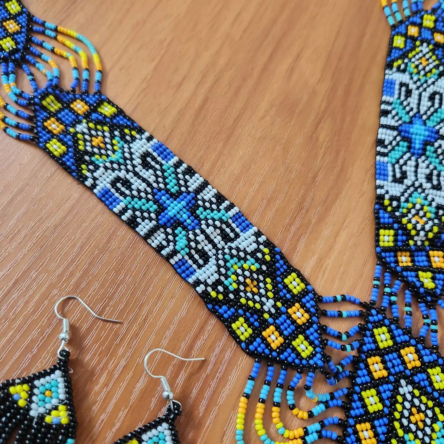 Charuta beadloom necklace set