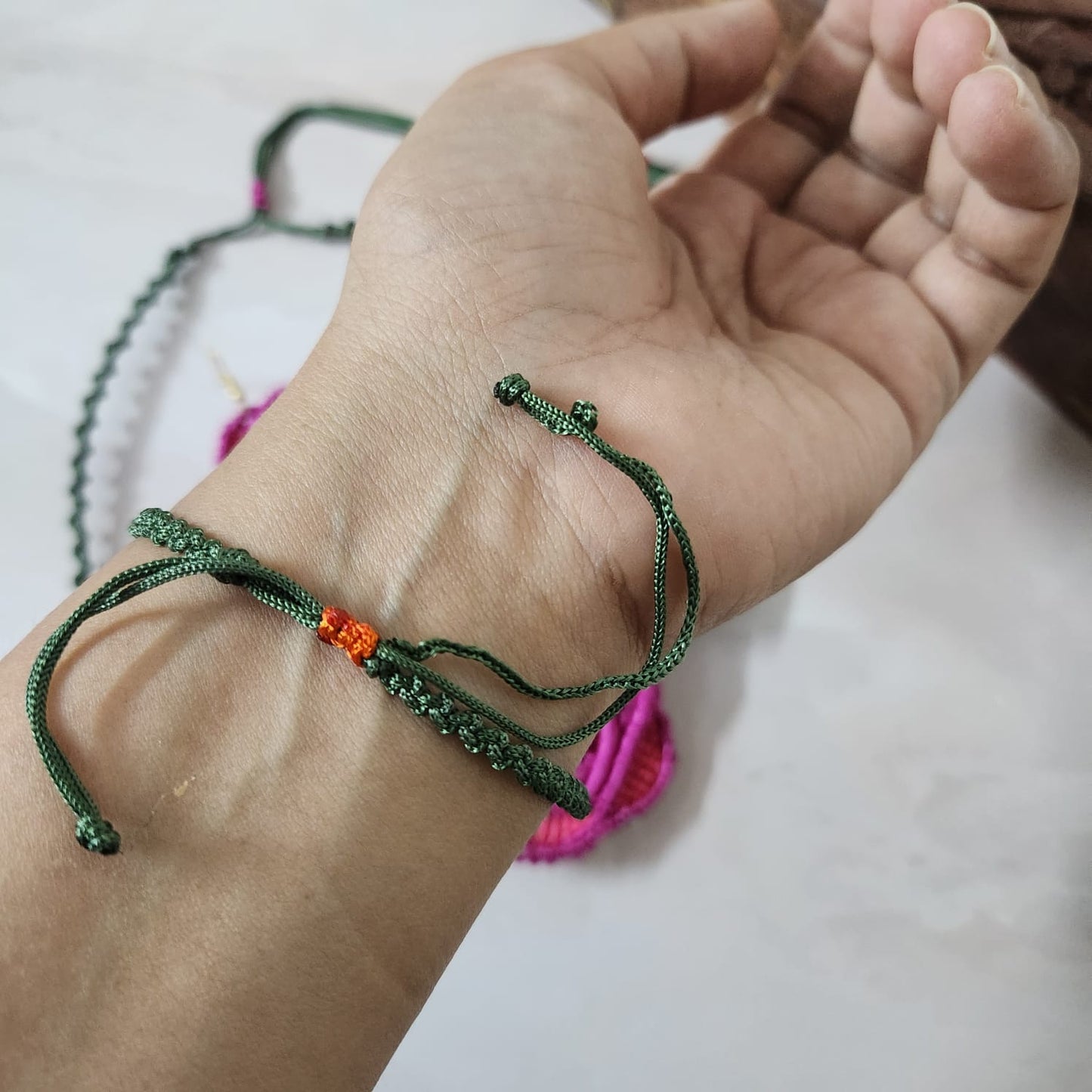 Gul macrame necklace set