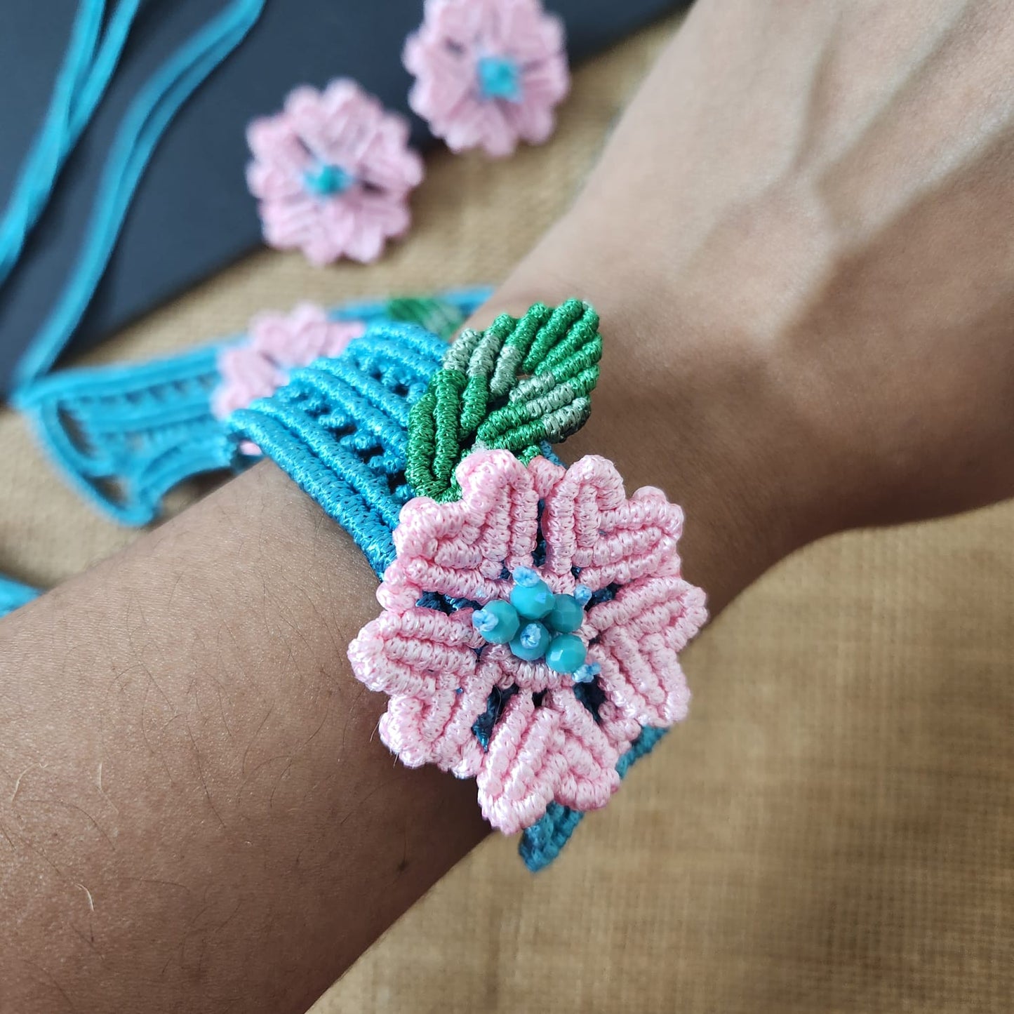 Iris macrame necklace set