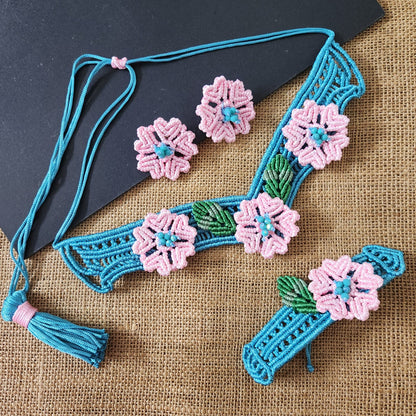 Iris macrame necklace set