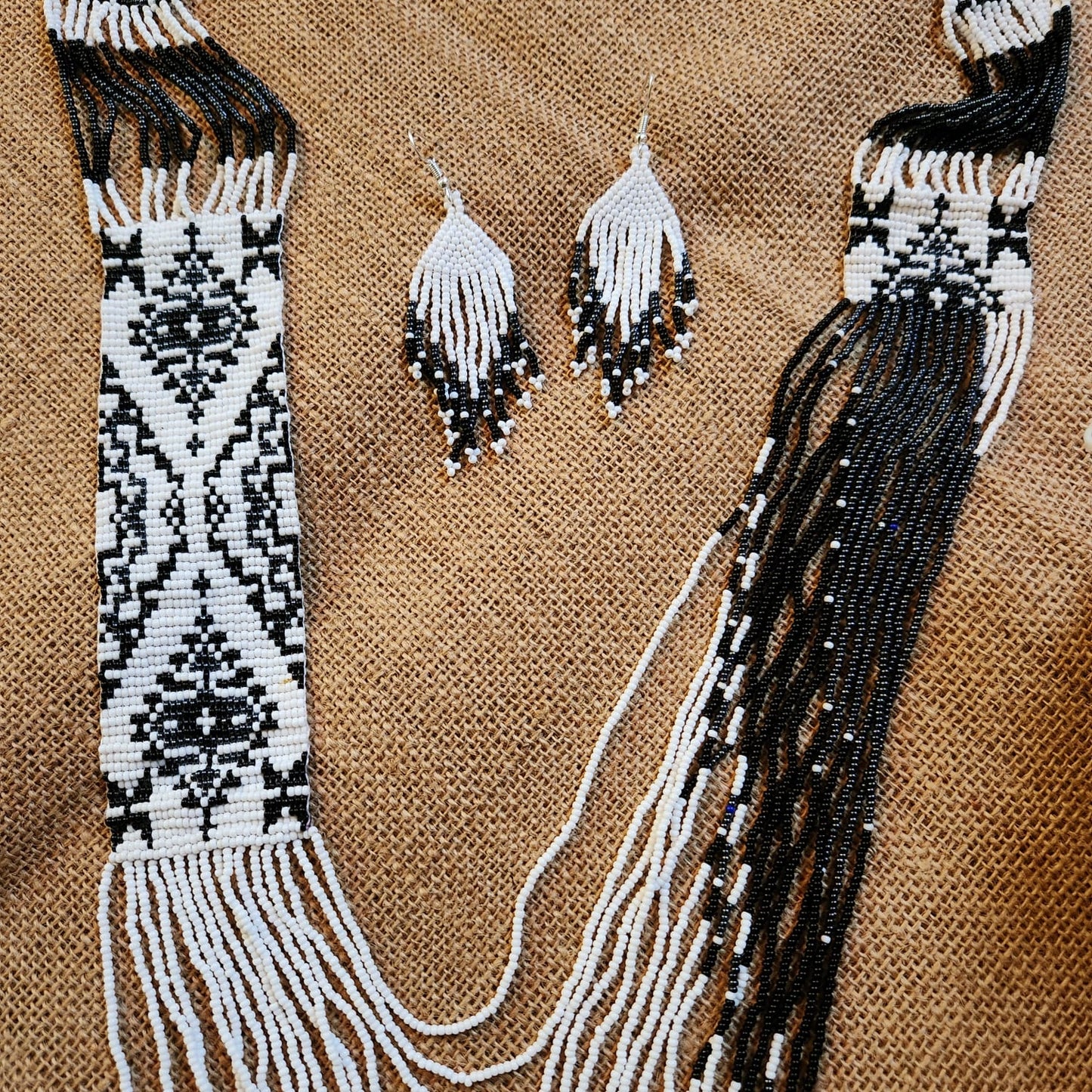 Kona geometric bead layer necklace set
