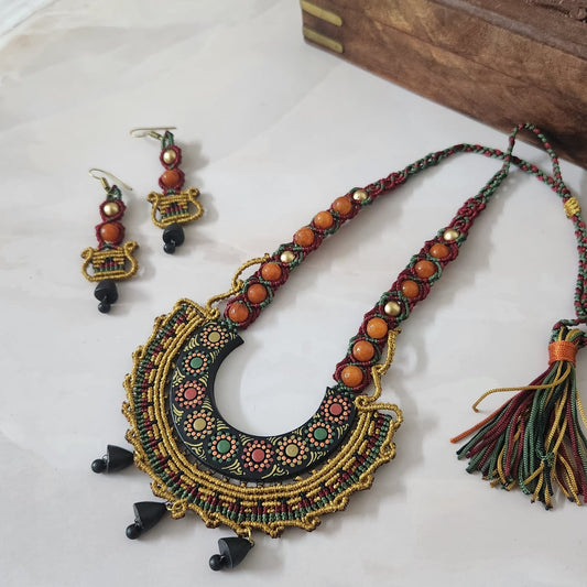 Mrida macrame necklace set