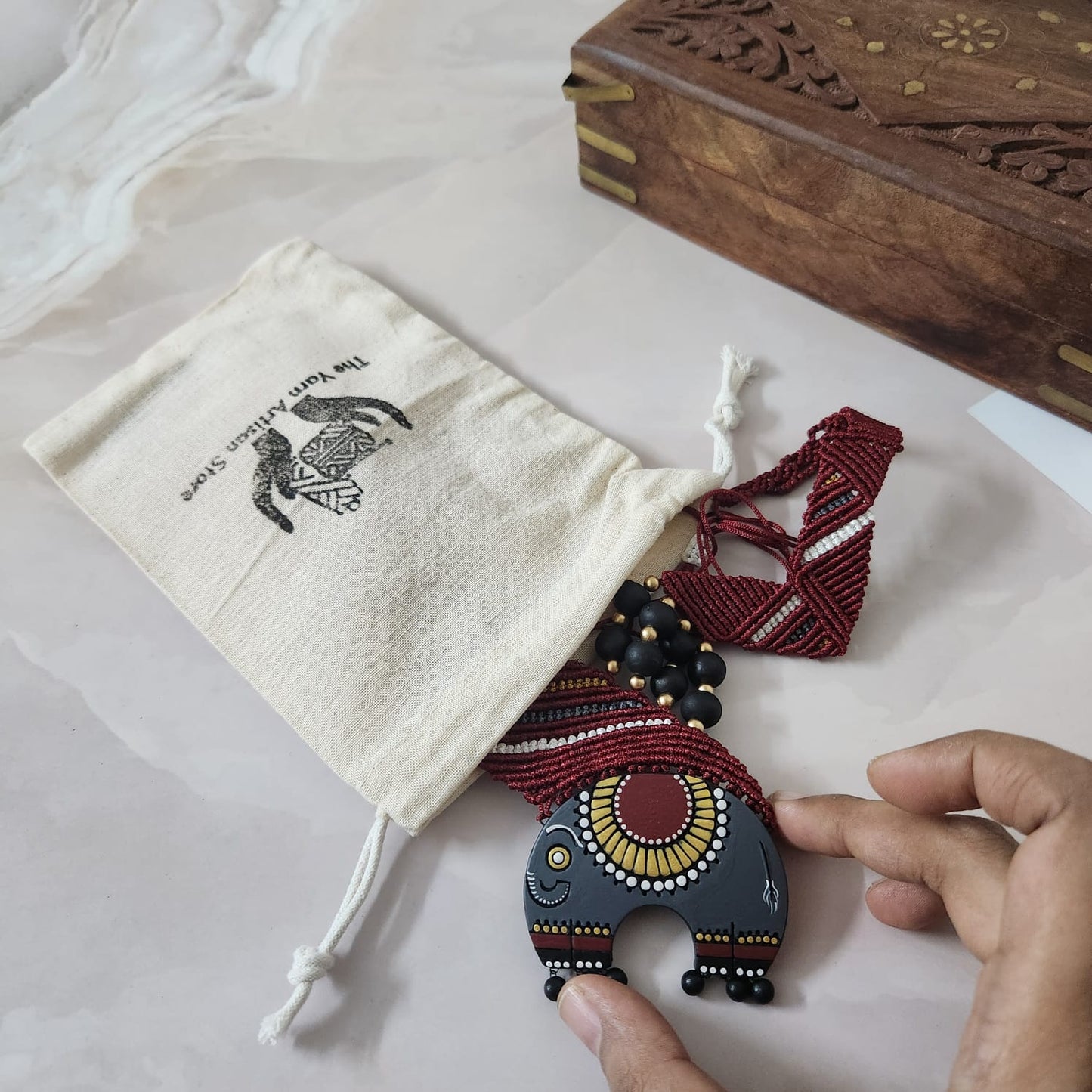 Murthi macrame necklace set