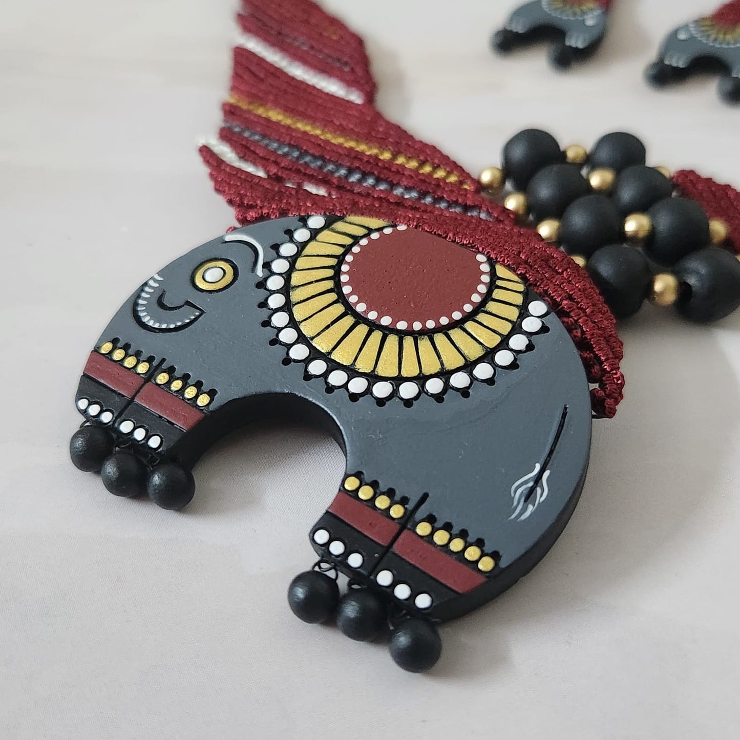 Murthi macrame necklace set