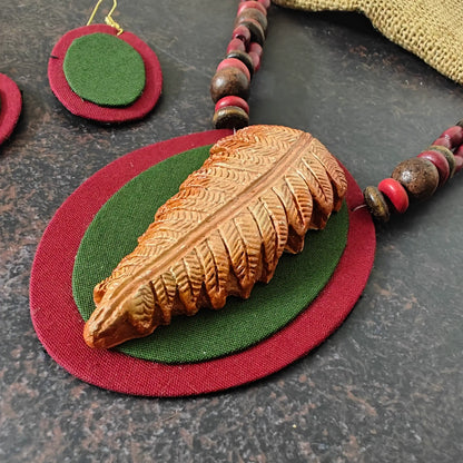 Nirmita maroon fabric necklace set