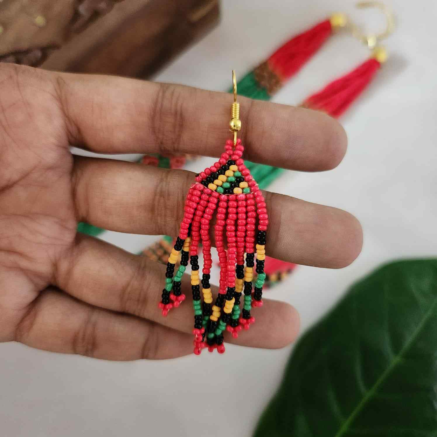 festive bead necklace set red green necklace set office wear casual wear party for wedding wear conservative jewellery design