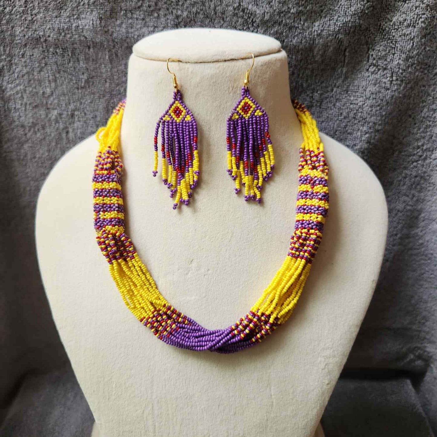 Saiya purple bead loom necklace set