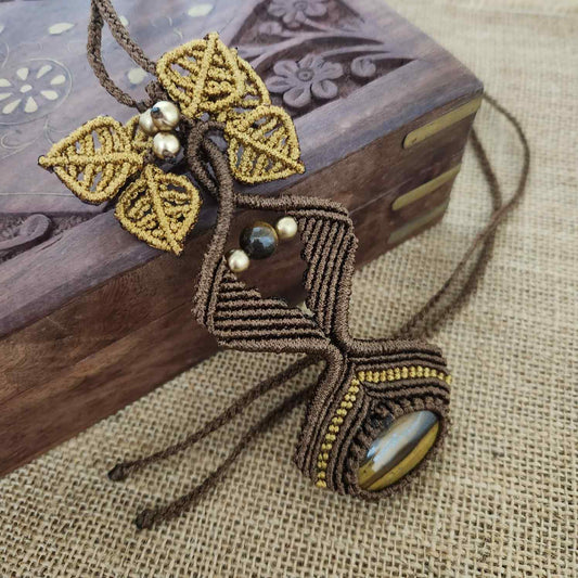 Shankari macrame pendant necklace