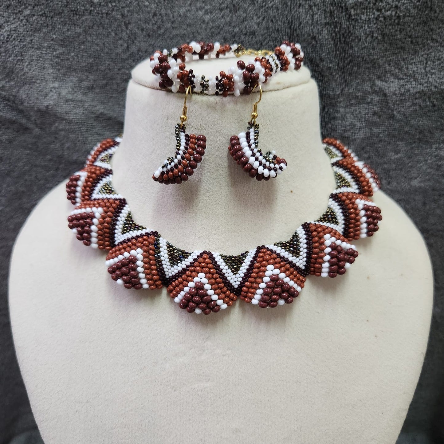 bead jewellery party necklace floral geometric jewellery for collar outfits U neck outfits 