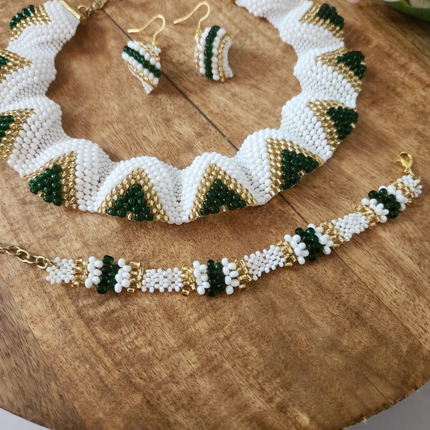 bead jewellery party necklace floral geometric jewellery for collar outfits U neck outfits 