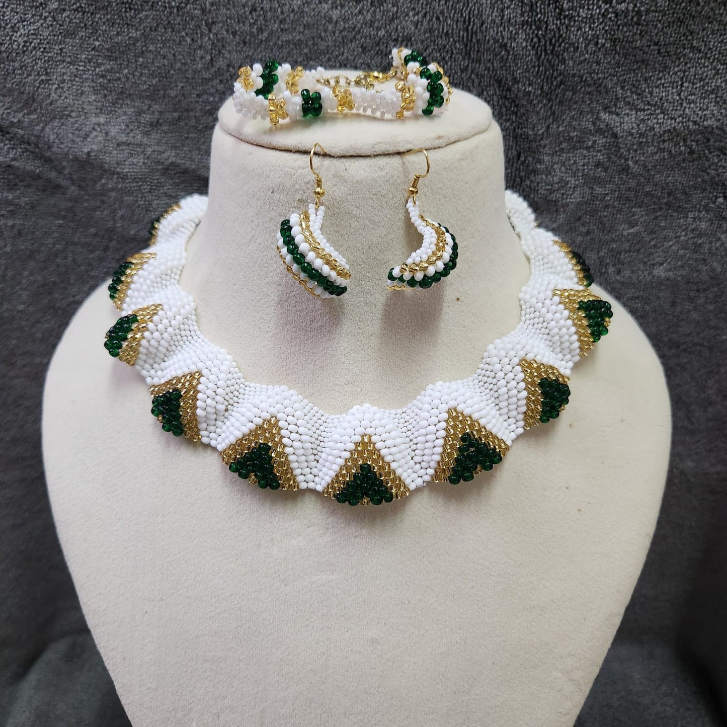 bead jewellery party necklace floral geometric jewellery for collar outfits U neck outfits 