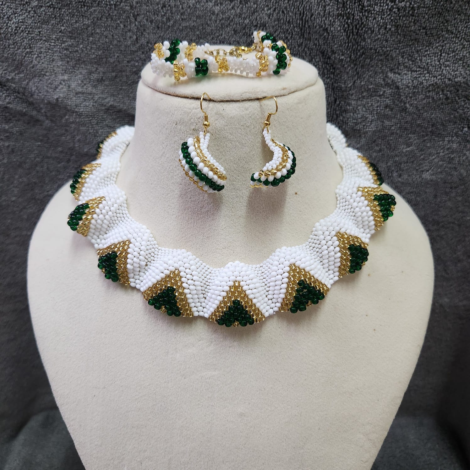 bead jewellery party necklace floral geometric jewellery for collar outfits U neck outfits 