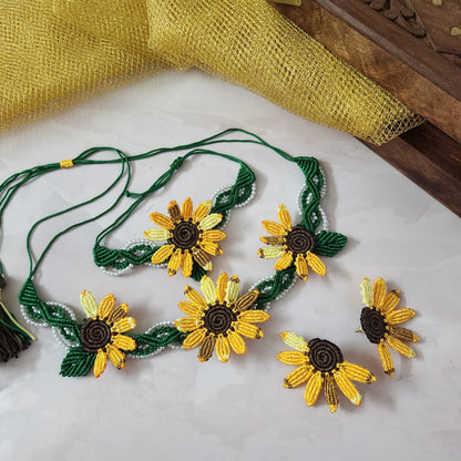 Suryam macrame necklace set