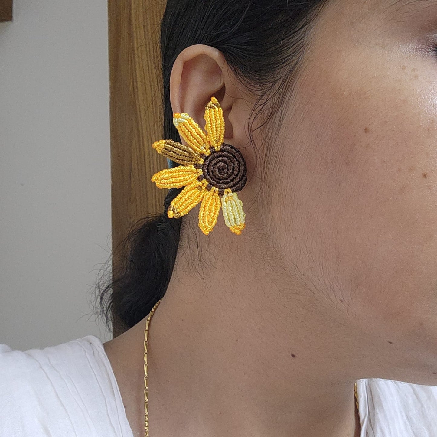 Suryam macrame necklace set