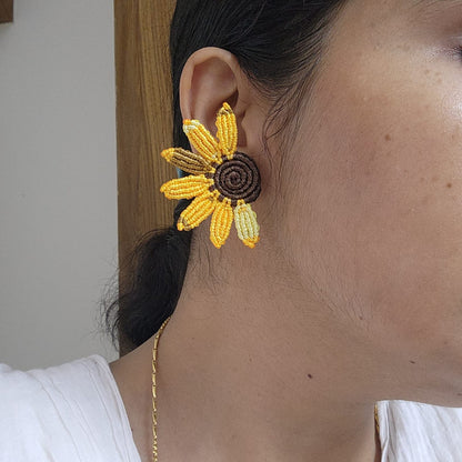 Suryam macrame necklace set