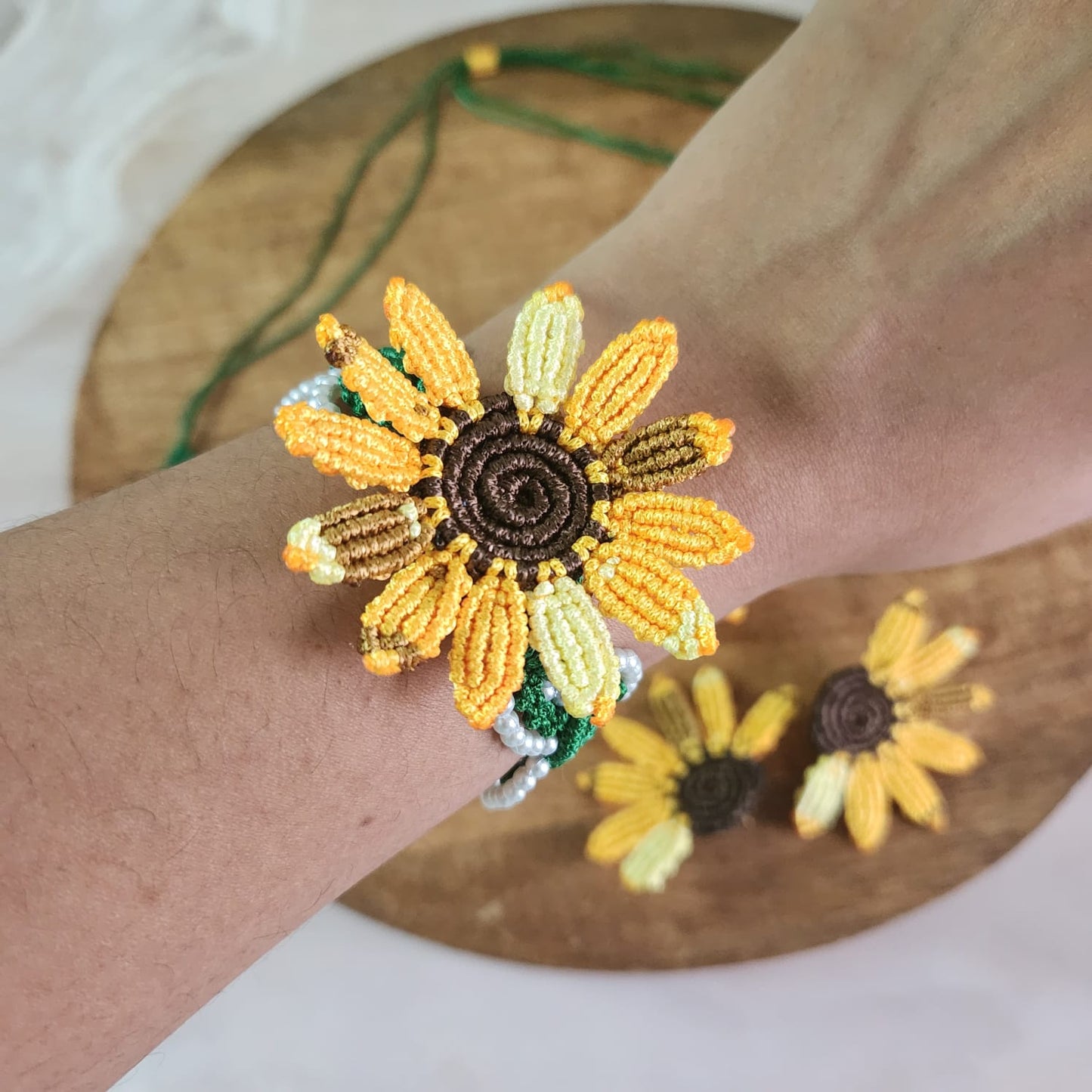 Suryam macrame necklace set