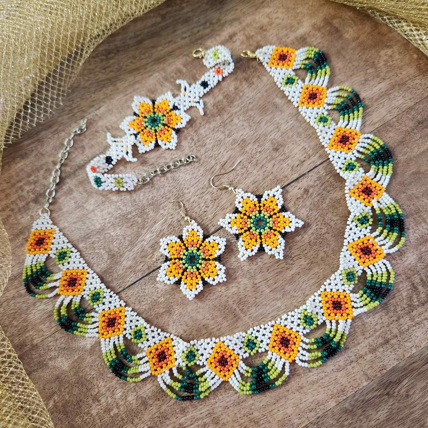 floral necklace bead jewellery short necklace scalloped flower motif partywear necklace floral earrings