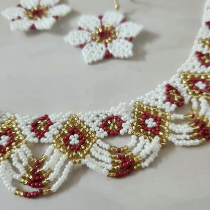 Thria maroon scalloped necklace set