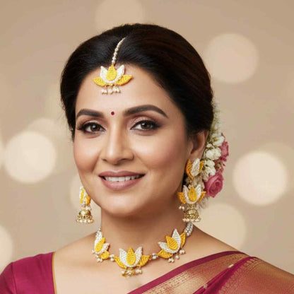 Hamsini lotus macrame necklace set