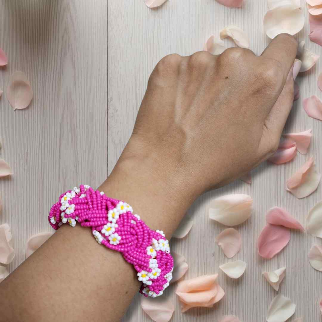 Daisy dark pink seed bead necklace set