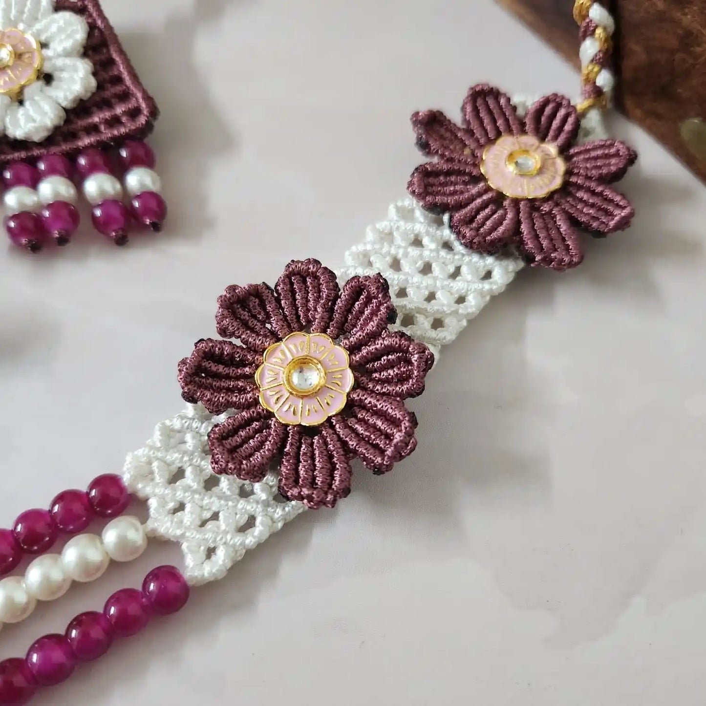Vadana macrame necklace set
