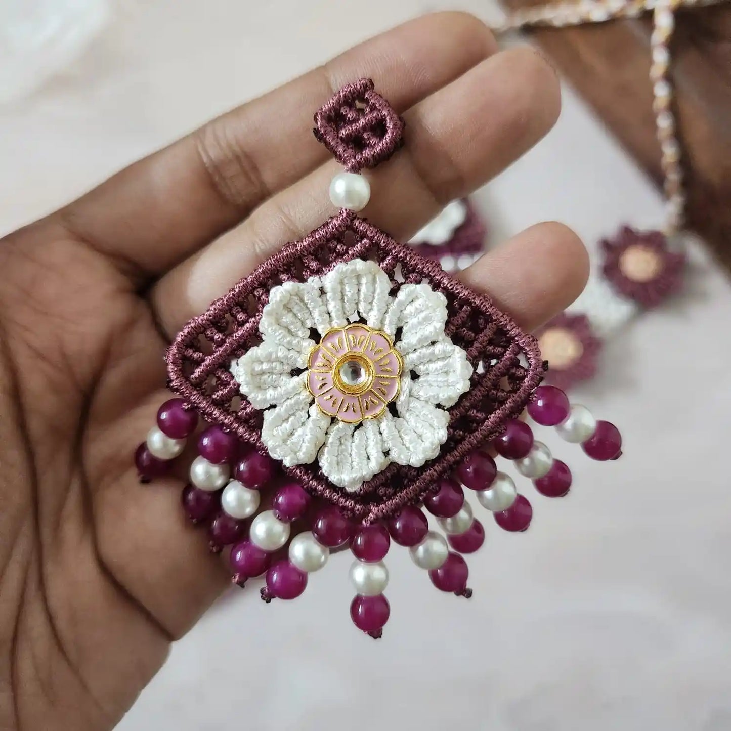 Vadana macrame necklace set