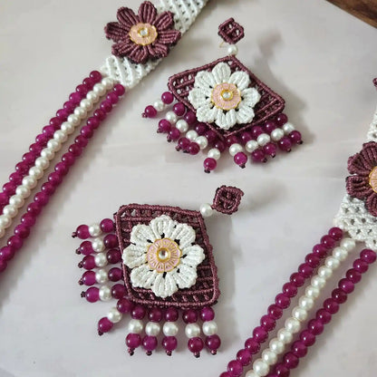 Vadana macrame necklace set