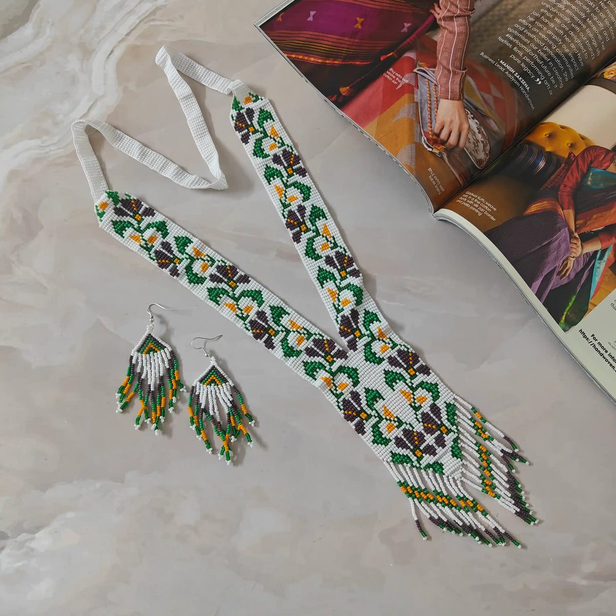 Vardani white floral beadloom necklace set