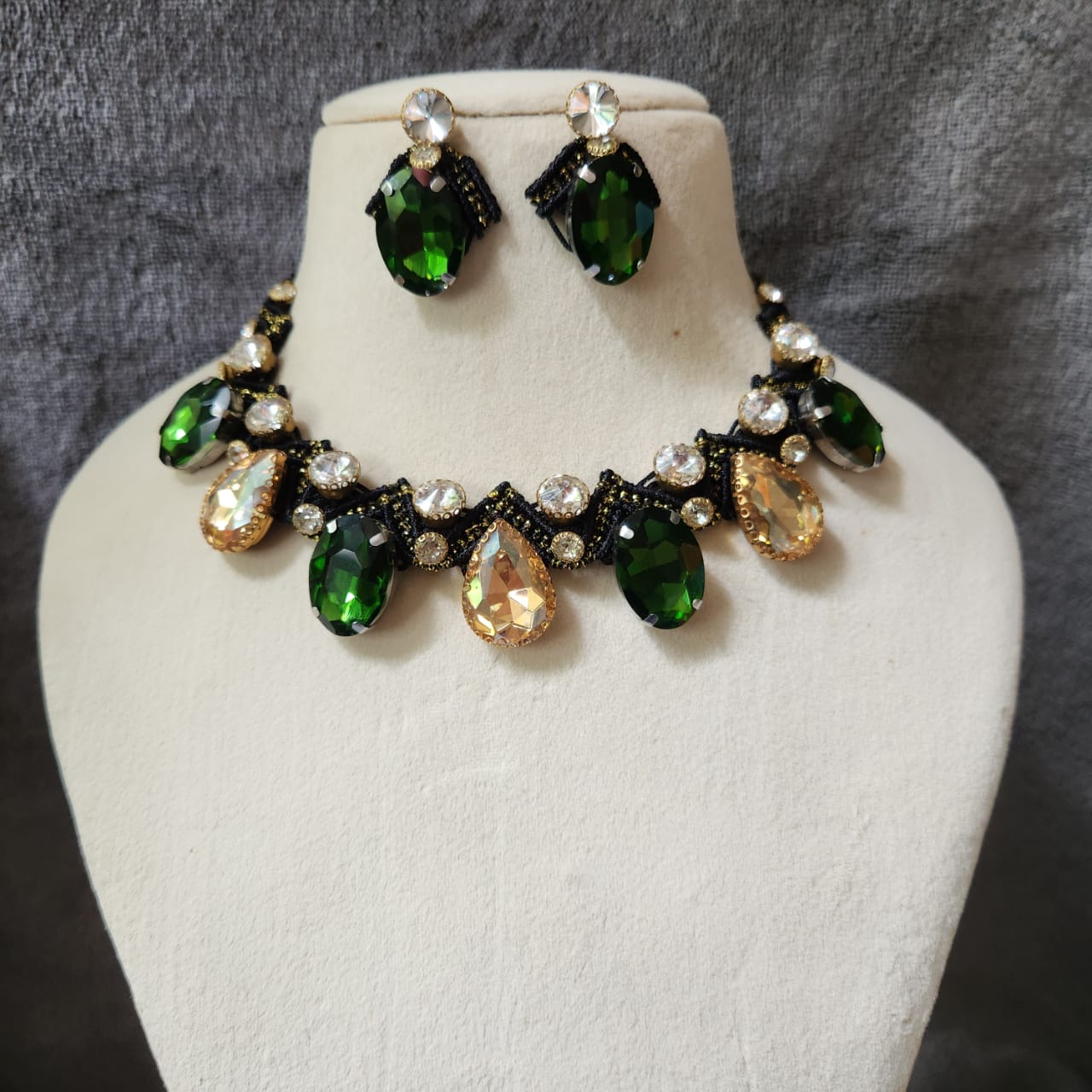party wedding necklace set green stone topaz gold stone necklace set wedding  bridal jewellery sangeet mehendi haldi reception 
