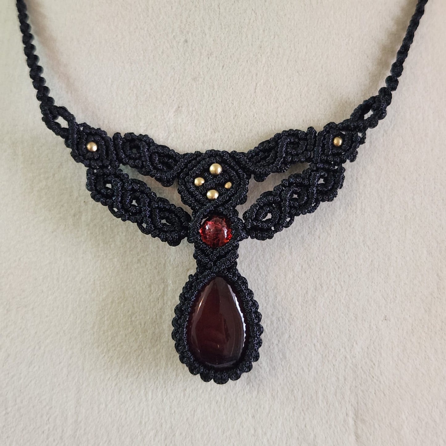 office wear necklace gemstone jewellery delicate statement necklace daily wear jewellery