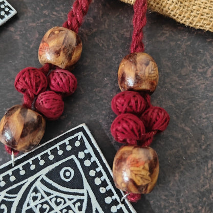 Vyanjana black fabric necklace set